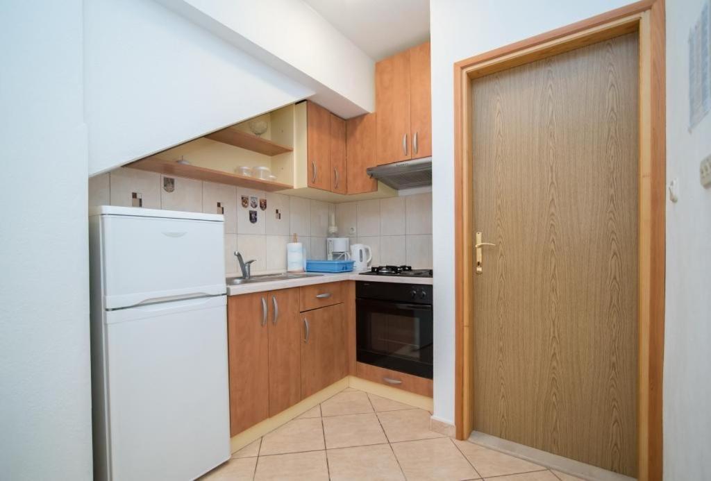 Apartments Longo Supetar Extérieur photo