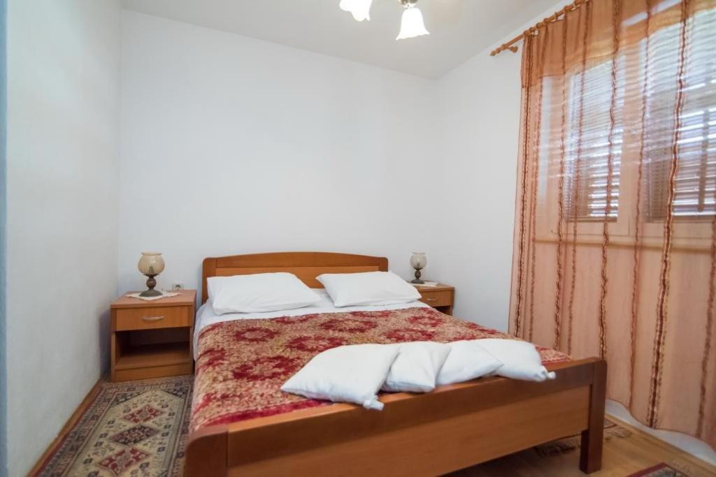 Apartments Longo Supetar Extérieur photo
